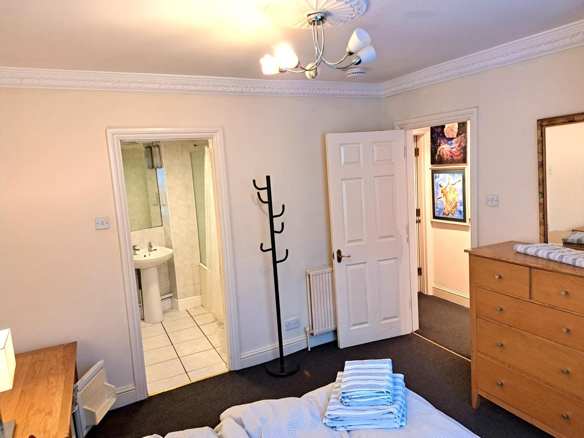 Double Room With Private Bathroom In Flat London Centre 외부 사진